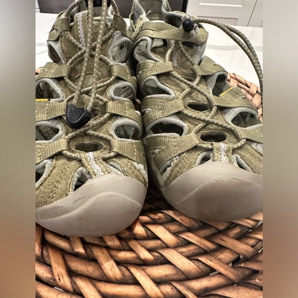 KEEN green trail hiking sandals - Picture 4 of 7